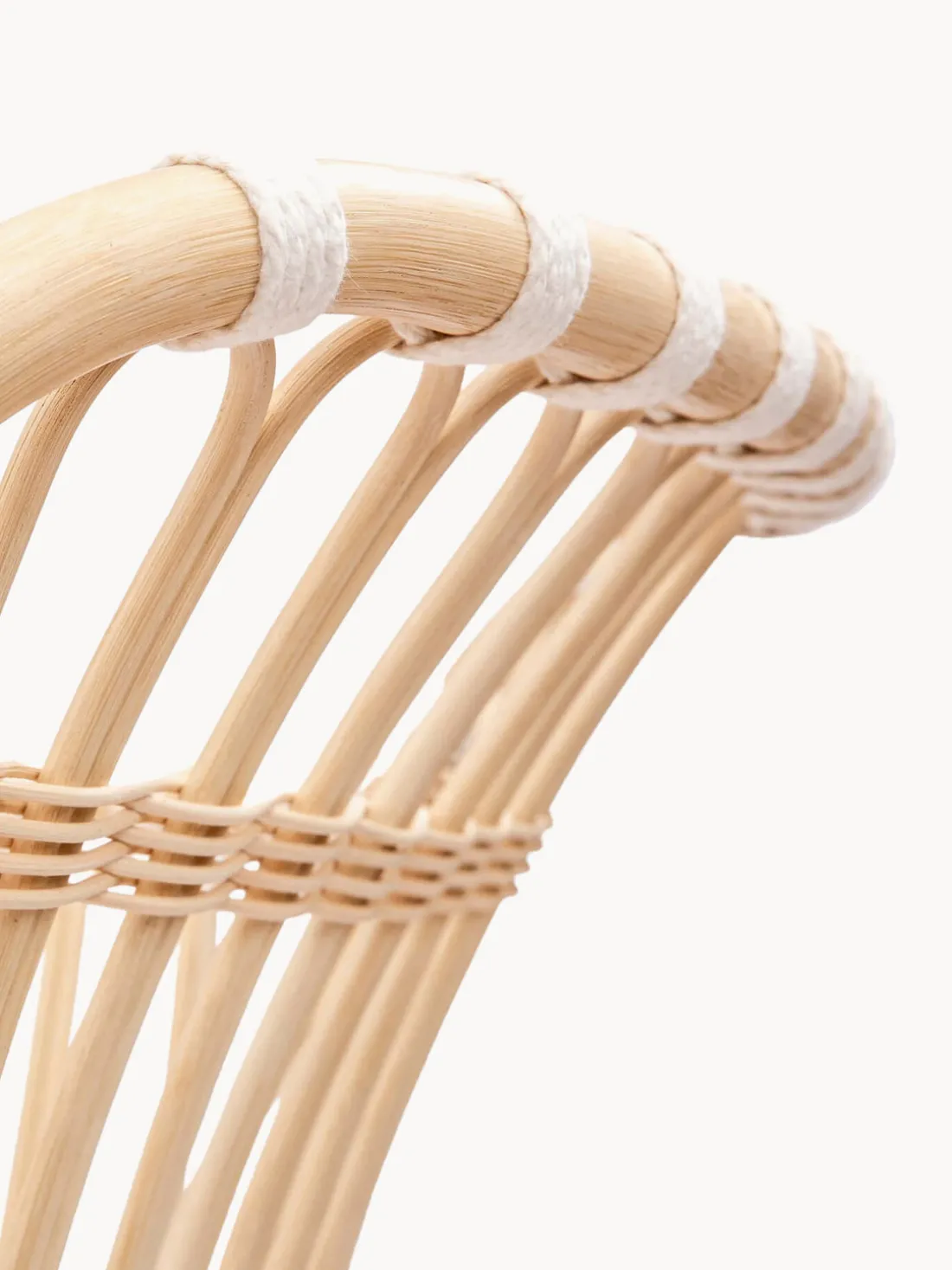 Cuna artesanal de ratán Frederick