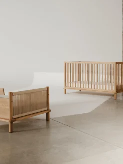 Cuna cama infantil extensible de madera de roble Latitude, 70 x 140 cm