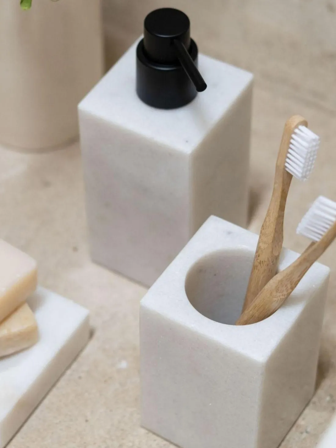 Dosificador de jabón de mármol Andre