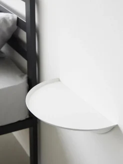 Estante de pared de metal Tower