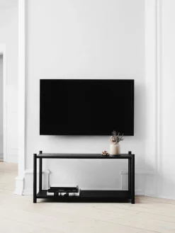 Estantería baja de madera de roble Sceene