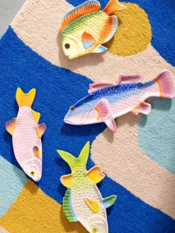 Fuente artesanal de dolomita Fish, 32 x 13 cm