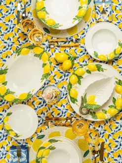 Fuente pintada a mano Lemon