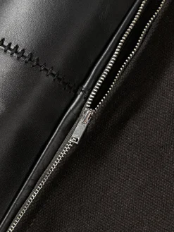 Funda de almohada artesanal de cuero Raven