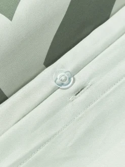 Funda de almohada de satén a rayas con dobladillo Brendan