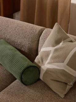 Funda de cojín artesanal con motivos geométricos Asta