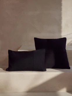 Funda de cojín artesanal de algodón con costuras decorativas Terre