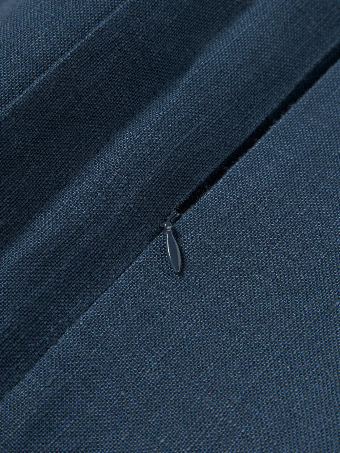 Funda de cojín de lino con dobladillo elevado Taryn