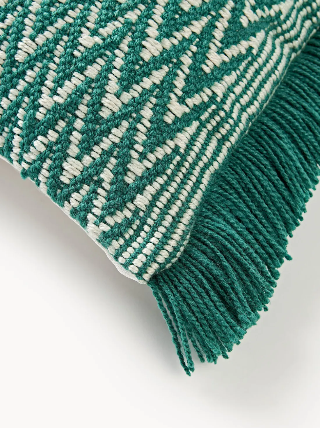 Funda de cojín para exterior con tejido artesanal y flecos Suria