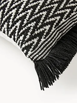 Funda de cojín para exterior con tejido artesanal y flecos Suria