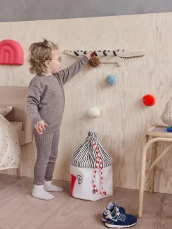 Guirnalda artesanal Pom Pom