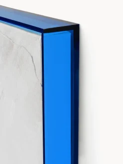 Impresión sobre lienzo acabada a mano enmarcada Confidential Blue