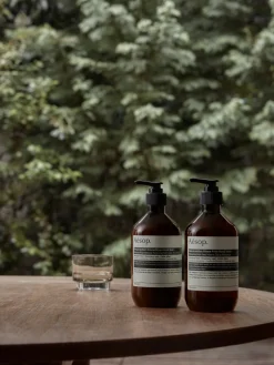 Jabón de manos artesanal Resurrection (mandarina, romero, cedro)