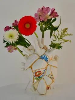 Jarrón de porcelana con decoración dorada Love in Bloom, 25 cm