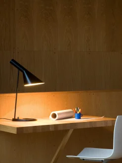 Lámpara de escritorio AJ, tamaños diferentes