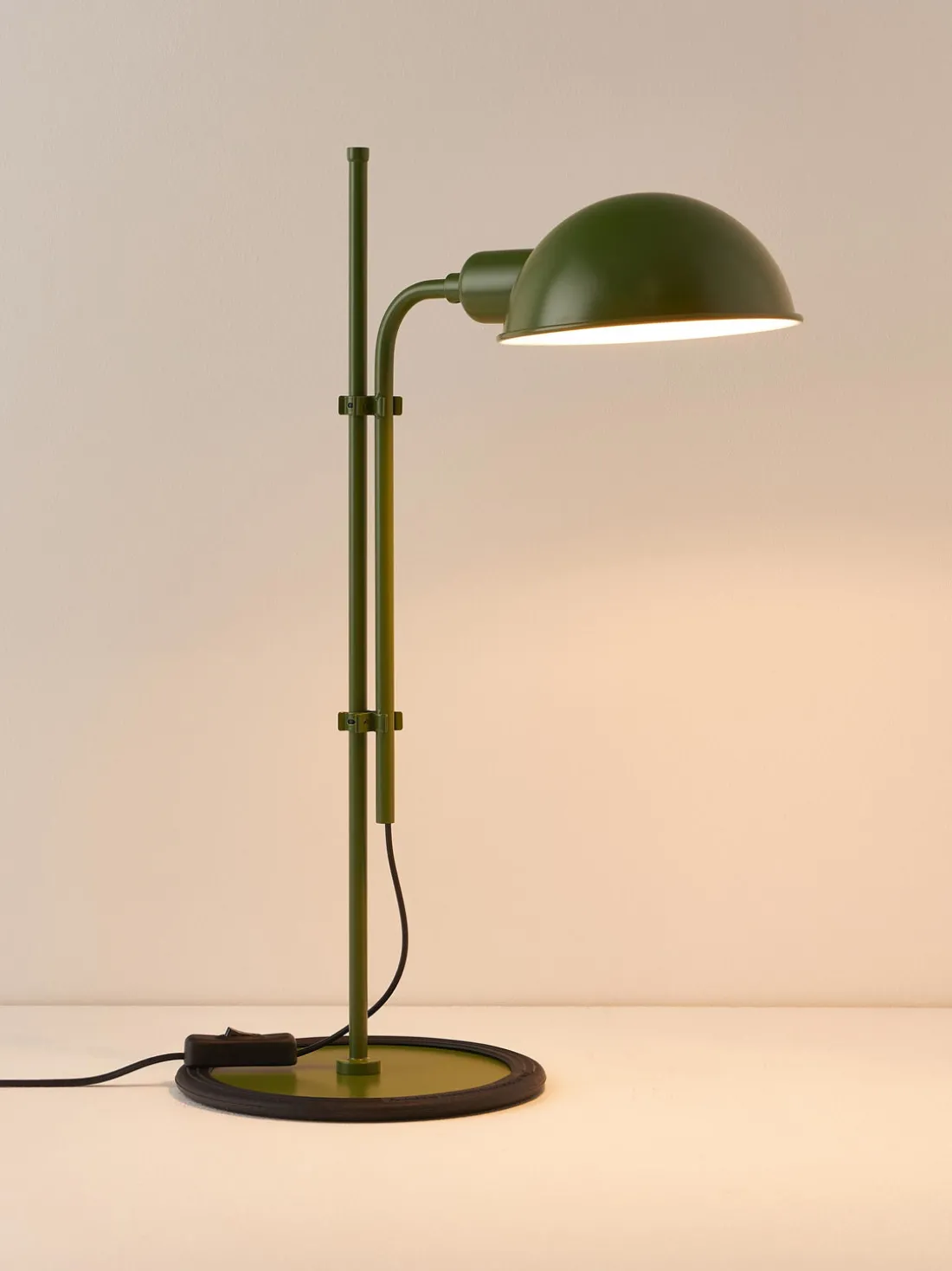 Lámpara de escritorio grande con pantalla ajustable Funiculí