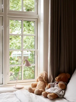 Lámpara de escritorio LED regulable NJP