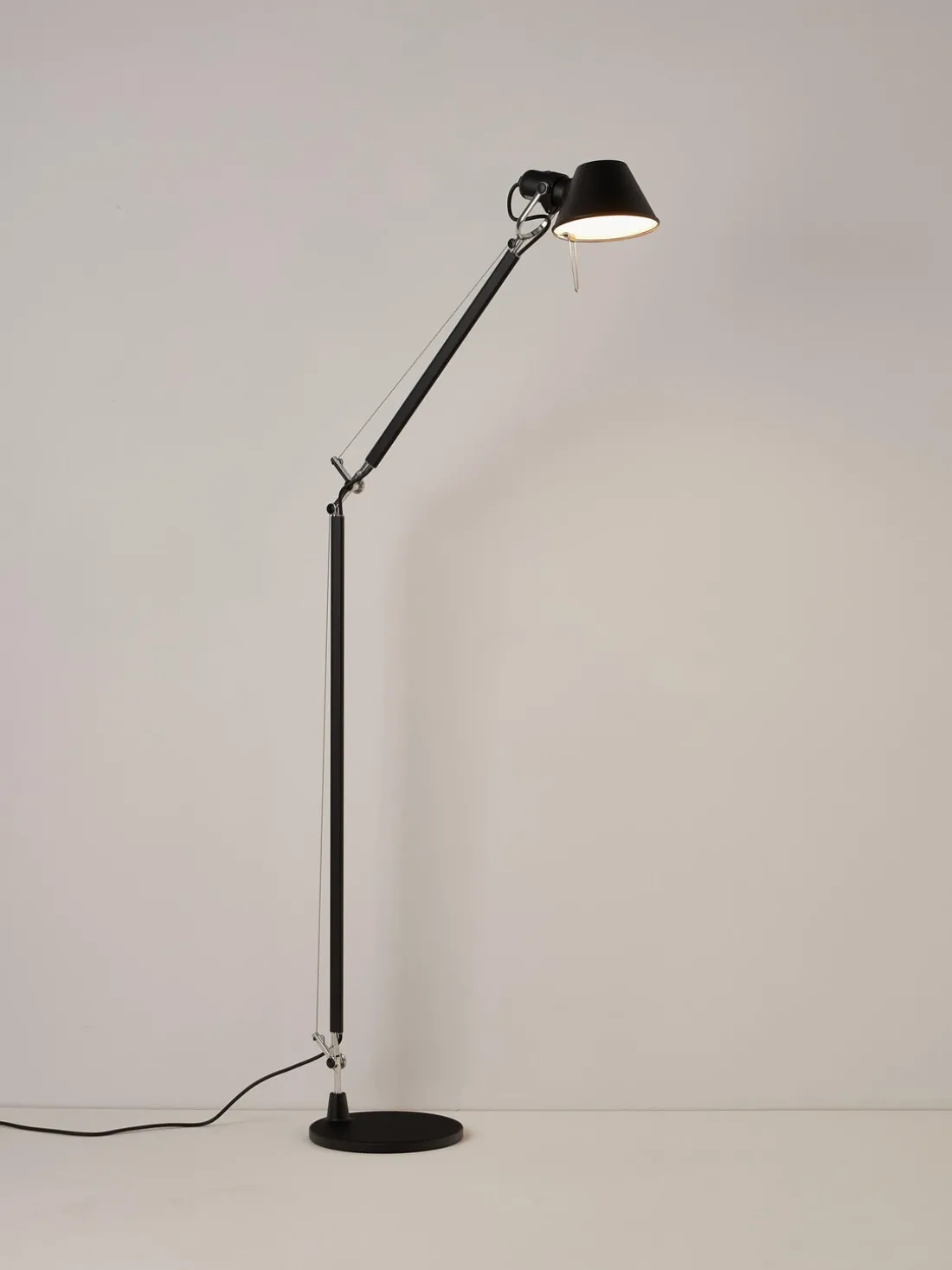 Lámpara de lectura artesanal Tolomeo Lettura