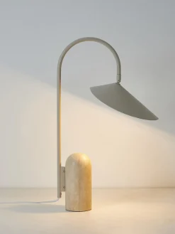 Lámpara de mesa grande ajustable con base de mármol Arum