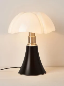 Lámpara de mesa grande LED regulable Pipistrello, altura ajustable