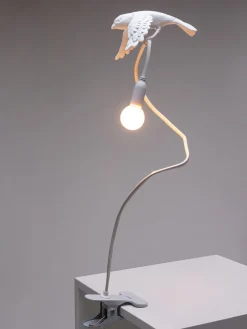 Lámpara de mesa grande regulable con pinza Sparrow