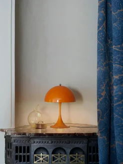 Lámpara de mesa LED Panthella 250, diseño Verner Panton