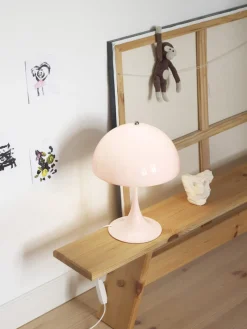 Lámpara de mesa LED Panthella, diseño Verner Panton