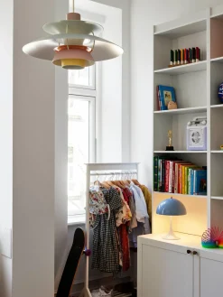 Lámpara de mesa LED Panthella, diseño Verner Panton