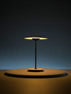 Lámpara de mesa LED regulable Ginger, portátil