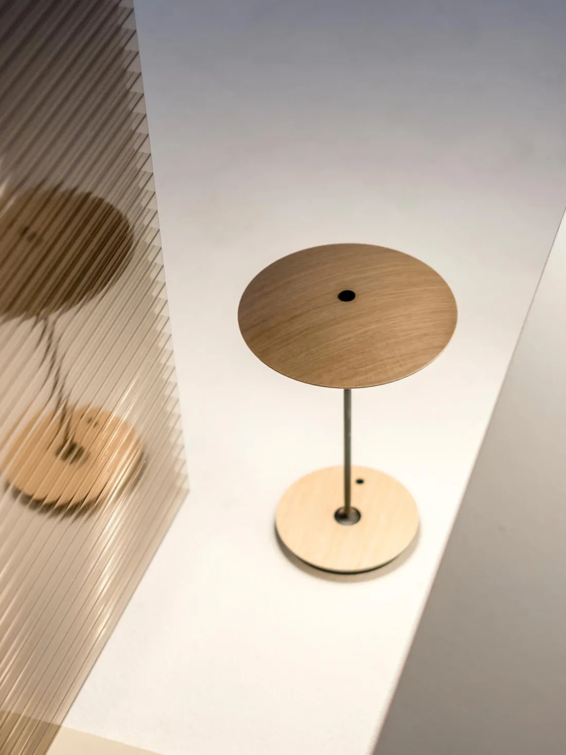 Lámpara de mesa LED regulable Ginger, portátil