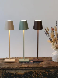 Lámpara de mesa LED regulable Poldina, portátil