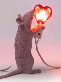 Lámpara de mesa pequeña LED Mouse, con puerto USB