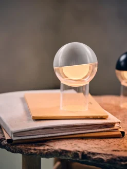 Lámpara de sobremesa LED regulable Pila, portátil