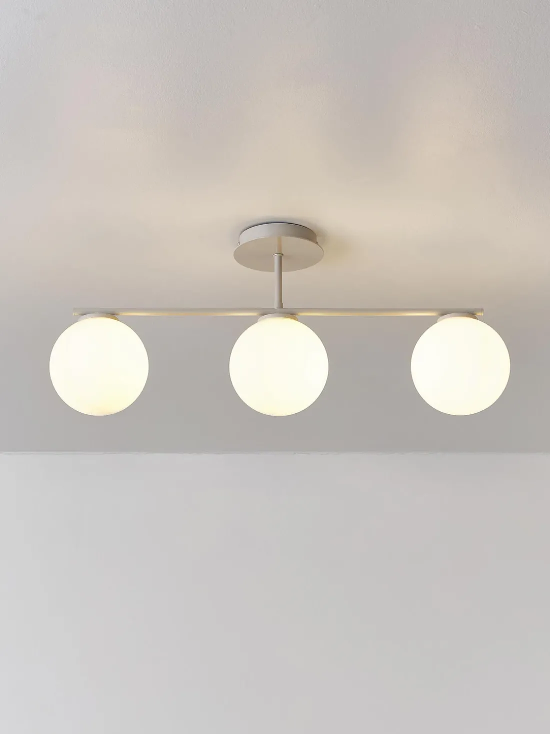 Lámpara de techo de vidrio opalino Atlanta