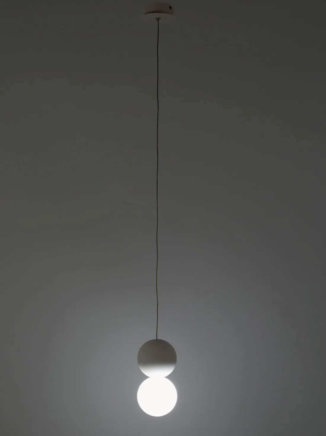 Lámpara de techo pequeña de vidrio y hormigón Zero