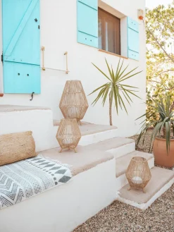 Lámpara LED para exterior regulable Sisine, con control remoto, portátil