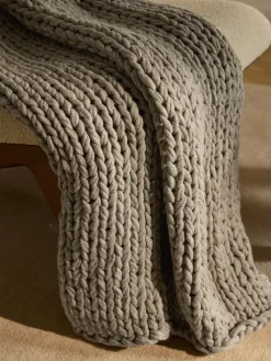 Manta artesanal de punto grueso Adyna