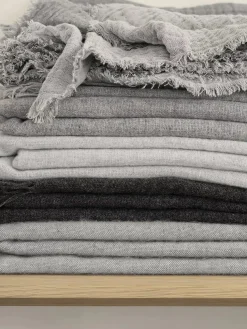 Manta de lana merino Sharkskin