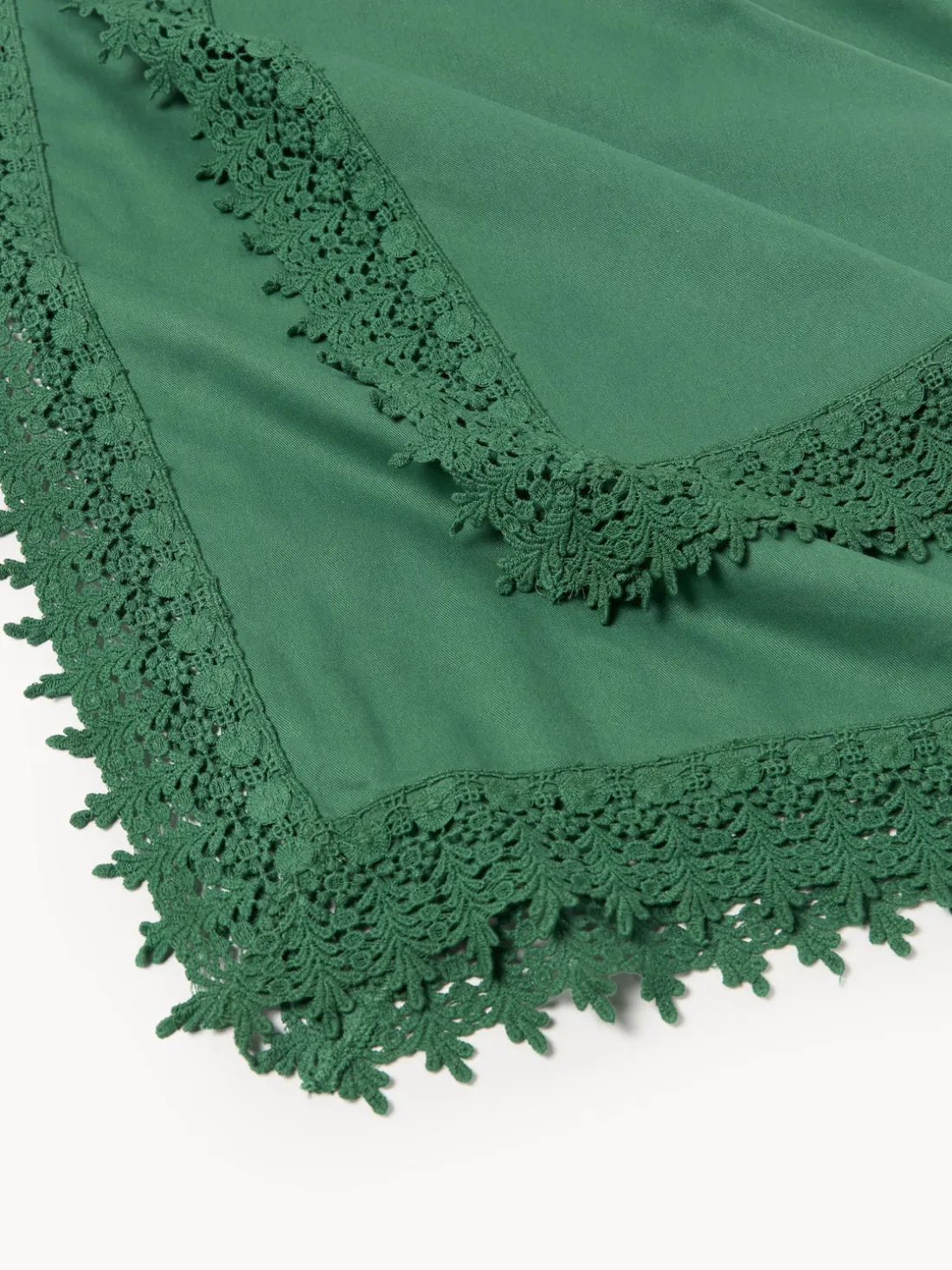 Mantel con ribete de encaje Flavia