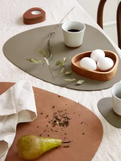 Manteles individuales asimétricos de cuero Curve, 4 uds.