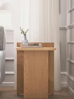 Mesa auxiliar de madera de roble Ismo