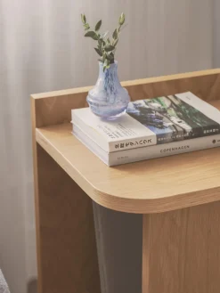 Mesa auxiliar de madera de roble Ismo