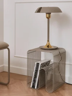 Mesa auxiliar de metal Curva