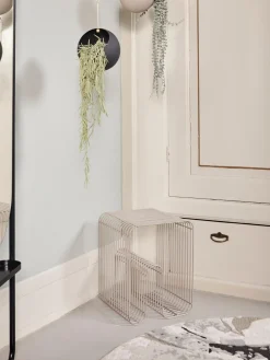 Mesa auxiliar de metal Curva