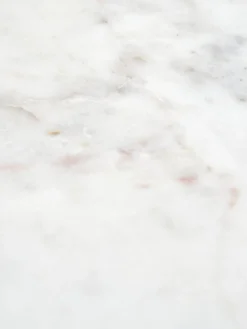 Mesa auxiliar de mármol Alys