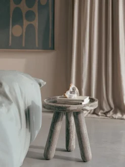 Mesa auxiliar de mármol Cosmopolitan