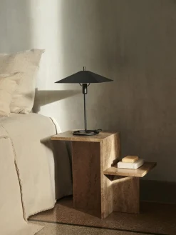 Mesa auxiliar de travertino con dos estantes Distinct