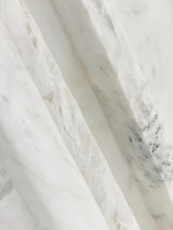 Mesa auxiliar en look mármol Selene