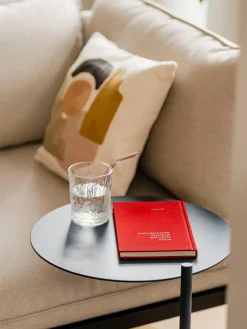 Mesa auxiliar redonda de metal Ande