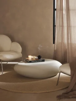 Mesa de centro baja en forma orgánica Pietra